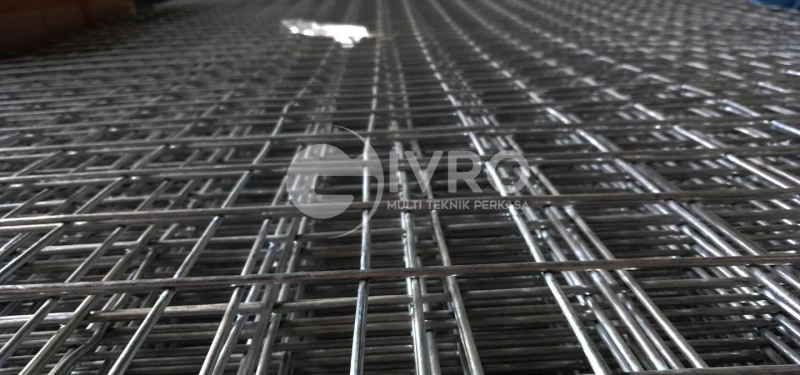 Pabrik ram mesh lembaran tebal 2.5 - 3 - 4 mili lubangan 5x5cm